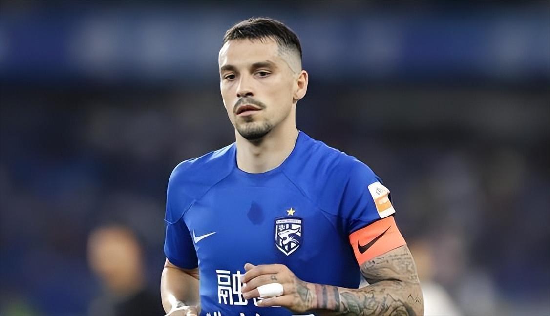 斯坦丘何时加盟大连英博？俱乐部老板儿子给出四字回应，引发热议