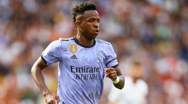 世俱杯网址-安切洛蒂：维尼修斯爱足球爱皇马 他不会离队